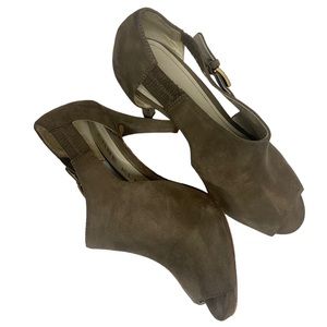 Anne Klein Olita Peep Toe Caged Pumps Taupe Heeled Shoes Women’s 8 M Career Wear